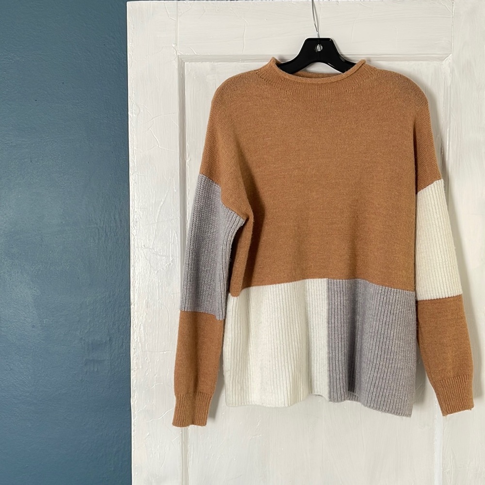 Boutique color block sweater Womens Large